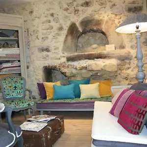 le-domaine-des-rouges-queues.hotels-rhonealpes.com/